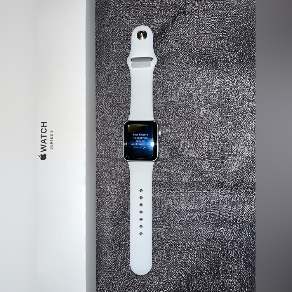Refurbished Apple iWatch Series 3 38mm Silver Aluminum
